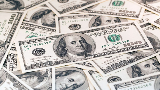 Няма опасност щатският долар да загуби статута си на доминираща