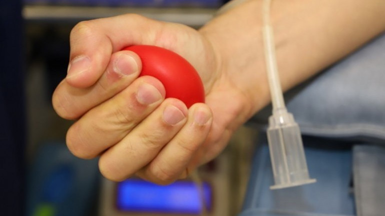 Кампания за даряване на кръв за детето, което беше ударено