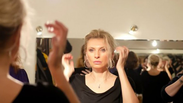 7 прекрасни български актриси 3 театрални представления и няколкостотин пропътувани
