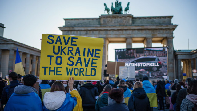 Многохилядни акции срещу руската агресия и в подкрепа на Украйна се