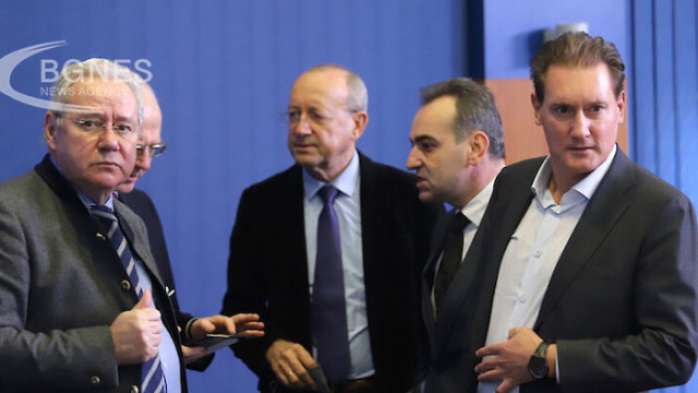 Премиерът Кирил Петков ще проведе среща с представители на работодателски