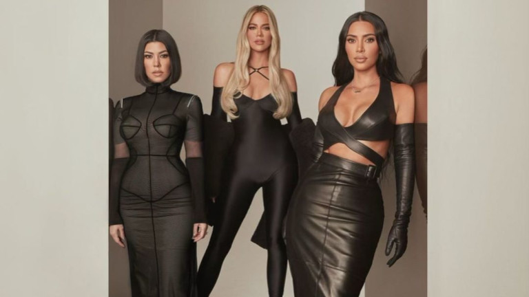 Семейство Кардшиян се готвят за старта на The Kardashians, което започва на 14 април в стрийминг платформата
