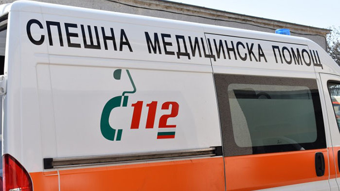 21-годишна жена с опасност за живота след пробождане с нож в главата