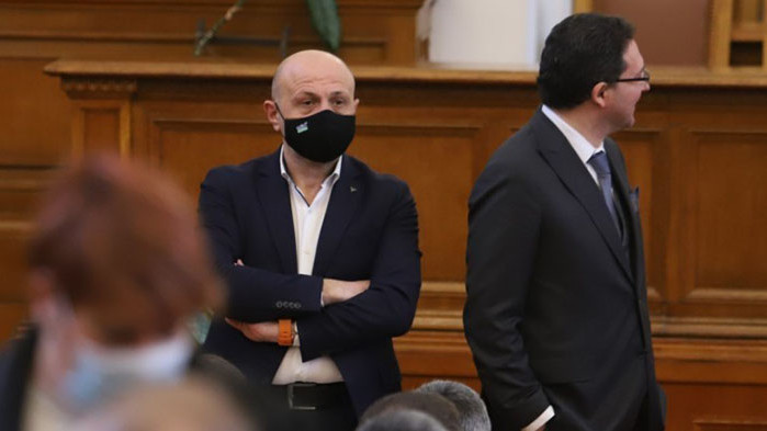 От една година планът, разработен от моя екип се преработва