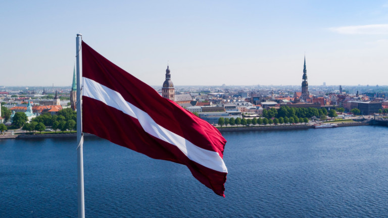 Латвия поиска налагане на зона, забранена за полети над Украйна, съобщи