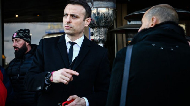 Димитър Бербатов и екипът му пристигнаха пред НДК Според тях