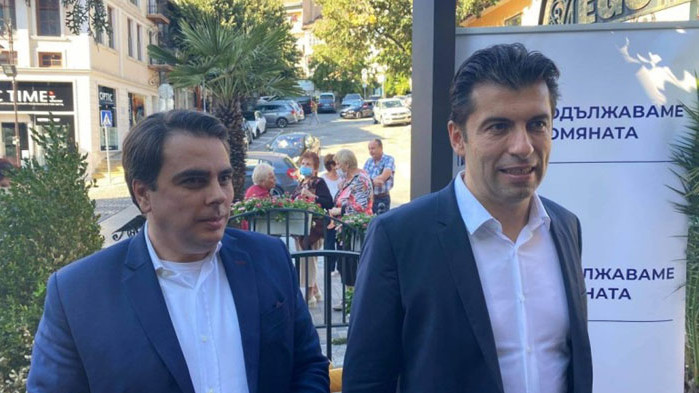 От Фейсбук на Димитър Стоянов: Кирил Петков и Асен Василев