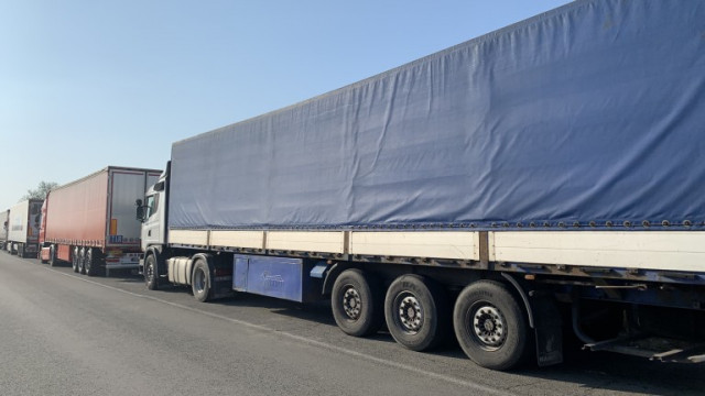 Активисти са организирали блокада на полско беларуската граница и блокират камиони които