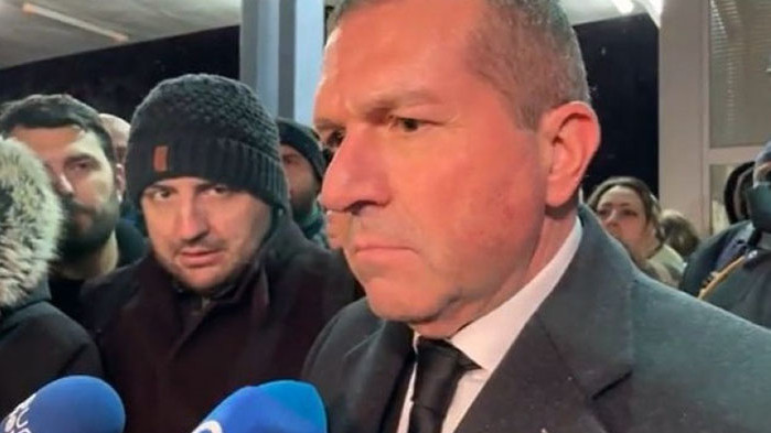 Адвокат Менков: Притеснително е разследващите полицаи да стоят в Министерски съвет