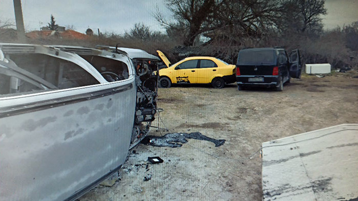 Полицаите от РУ Провадия разбиха незаконен пунк за черни и