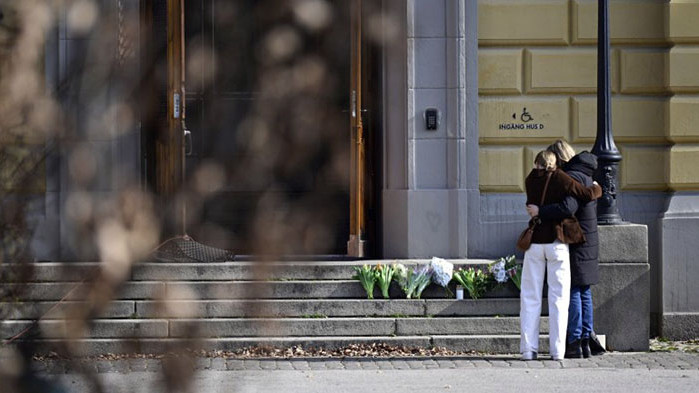 Две учителки на около 50-годишна възраст са станали жертва на