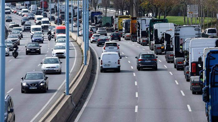 Докато предприятията и потребителите в цяла Испания се борят да