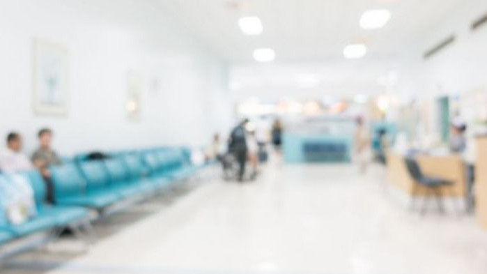 Варненки на 84 и 65 години са в болница с