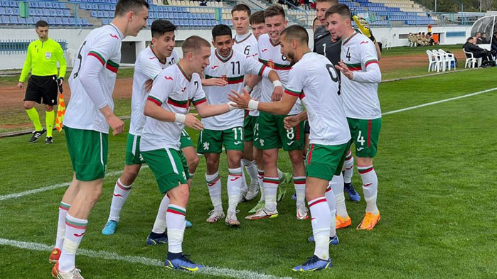Юношеският национален отбор на България до 17 години извоюва трудна,