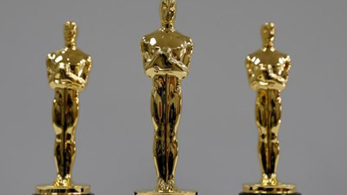 Силата на кучето, CODA: Дете на глухи родители или може