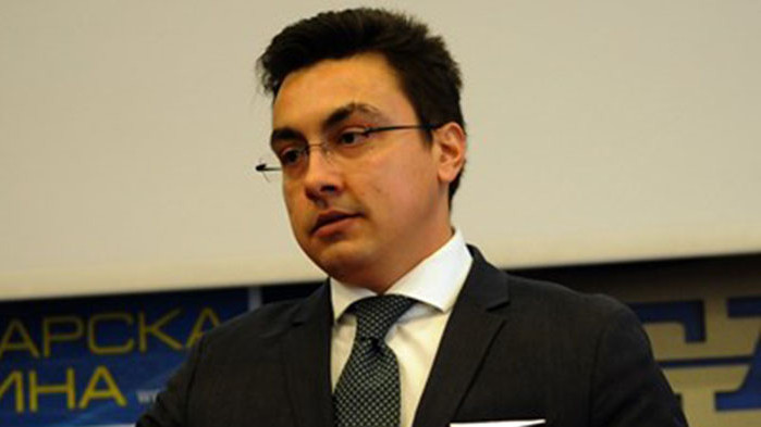 Фалшива новина била разпространяващата се из интернет информация, че двамата