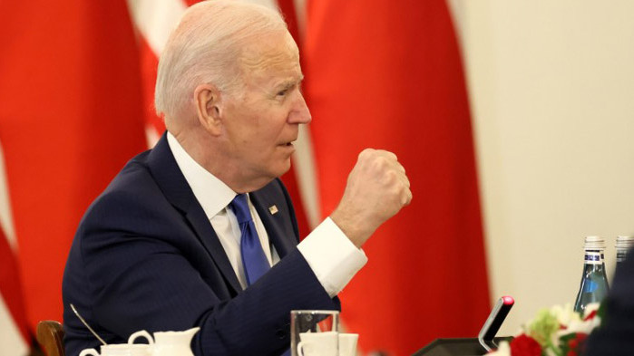 Руснаците поеха контрола над над Славутич, чуват се експлозии в