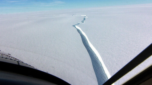 Леден къс с размерите на Рим се срути в океана на Антарктида