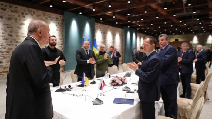 Украйна се отказва от Крим и Донбас, няма да влиза и във военни съюзи