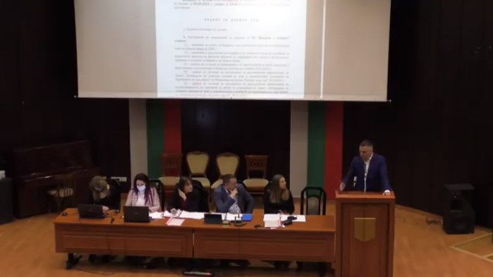 Варненският общински съвет заседава днес и утре. Сесията започна в