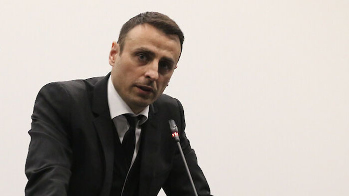 Димитър Бербатов е подал документи, за да бъде вписан като