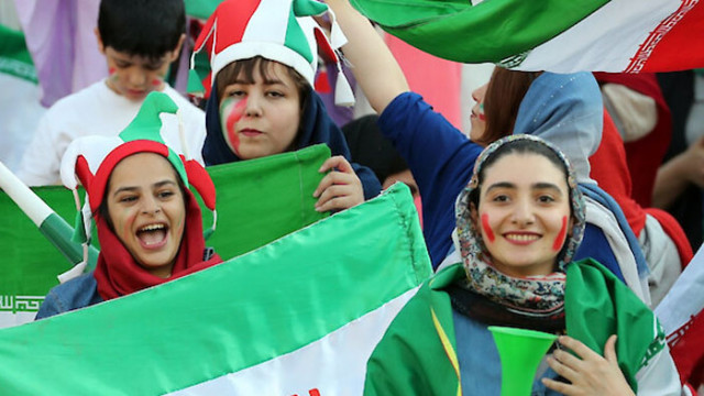 Иран забрани на жените достъпа до футболни стадиони Мярката бе