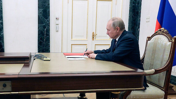 САЩ: Страхливи съветници са подвели Путин за инвазията в Украйна