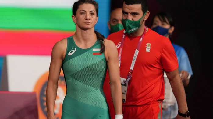 България заема временно шестото място в отборното класиране при дамите