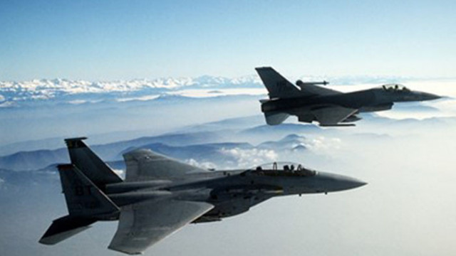 Два самолета на южнокорейските ВВС се сблъскаха във въздуха днес