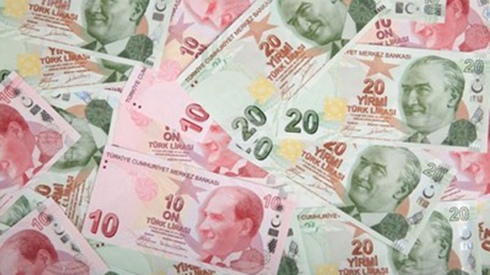 Турската полиция тази сутрин е предприела арести срещу настоящи и