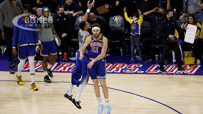 Уориърс се класираха за плейофите след страхотен обрат над Джаз