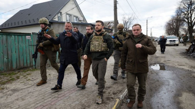 Президентът на Украйна Володимир Зеленски посети град Буча край столицата