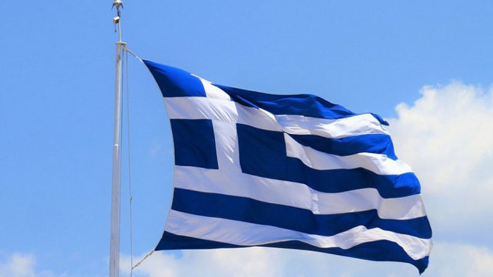 Един човек загина, а трима са ранени при пожар в