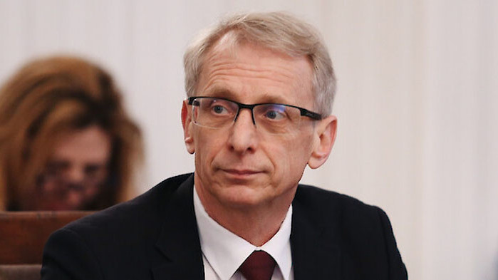 До 8 април учителите от цялата страна могат да оценяват