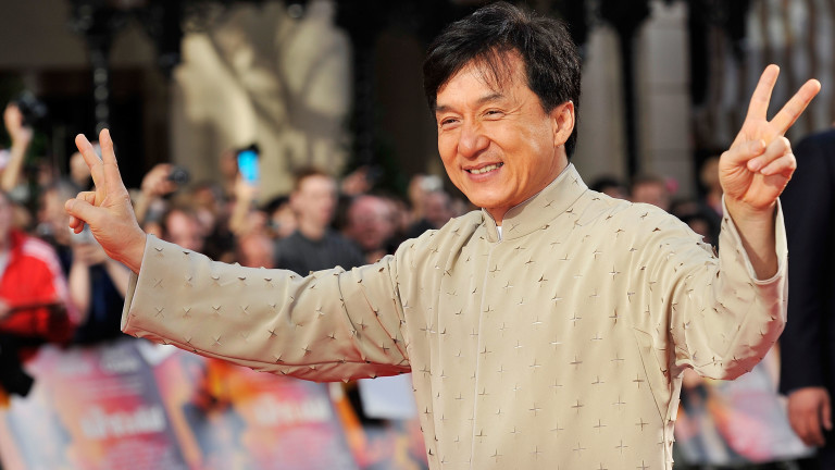Днес, 7 април, рожден ден празнува китайският актьор, режисьор, продуцент, сценарист, специалист