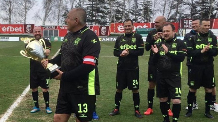 Бойко Борисов вдигна Купата (СНИМКИ)