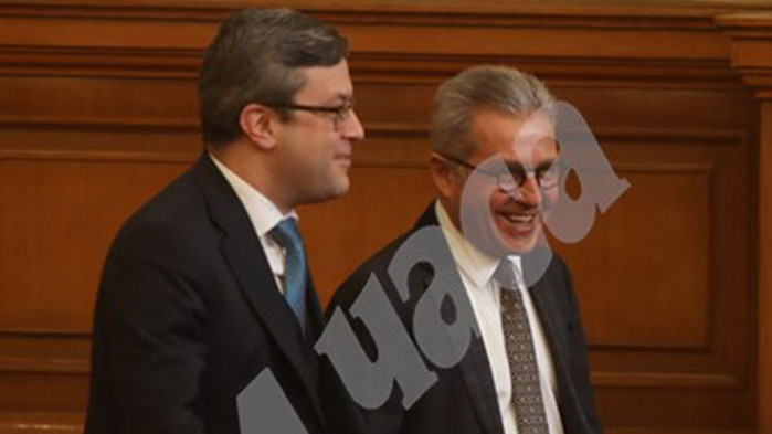 Нито един представител на управляващите в топ 10 на ораторите