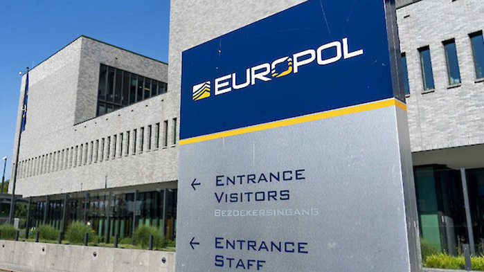 Европейската полицейска служба Европол обяви, че е започнала операция срещу