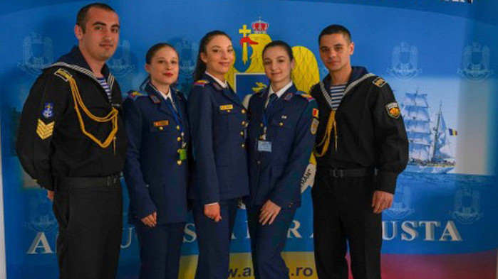 Двама курсанти от ВВМУ Н. Й. Вапцаров“ спечелиха второ място