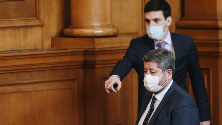 Решение на проблема с ремонта на пътищата се появи, но