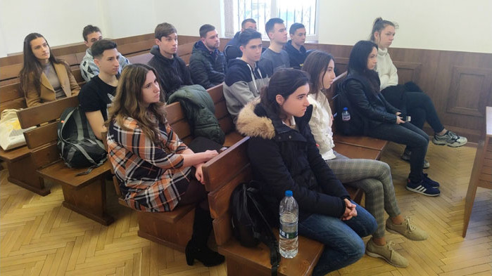 Ученици имаха час по Гражданско образование в Деня на отворените врати в Апелативен съд – Варна
