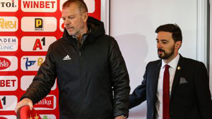 Стойчо Младенов се сбогува с футболистите от ЦСКА