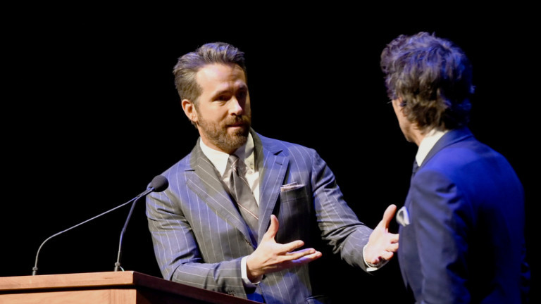 Трудно е човек да не харесва Райън Рейнолдс. Канадският актьор не