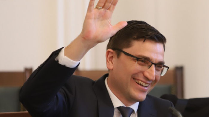 Сабрутев: Опозицията иска да разклати коалицията и да не помага на ПП