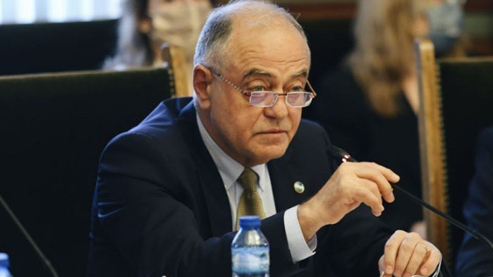 Атанасов: Украинците казват, че има доставки на БГ оръжие, а нас ни е страх да заемем позиция
