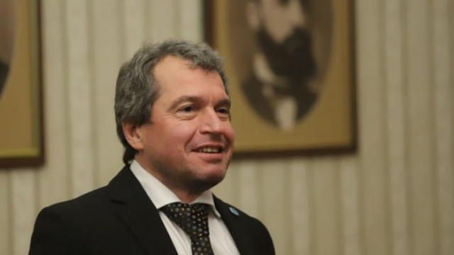 Христо Иванов заяви че темата ще бъде обсъдена в парламентарната