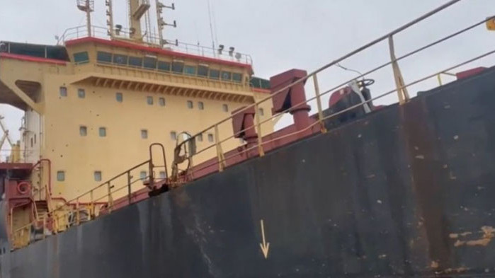 Корабът „Царевна“ е бил уцелен при военните действия в Мариупол (ВИДЕО)