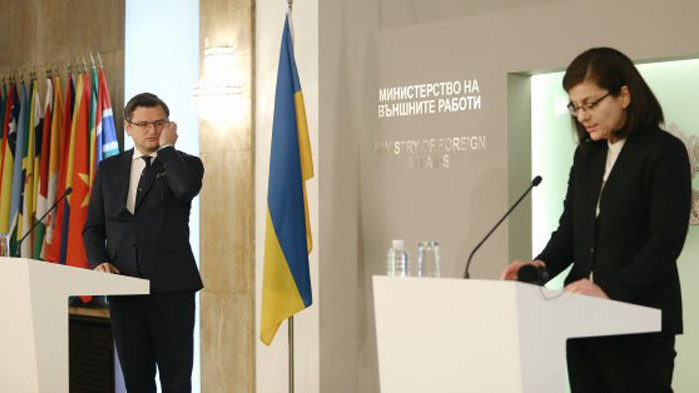 Кулеба: Дойдох да благодаря на България за това, че подкрепяте украинската държава и народ