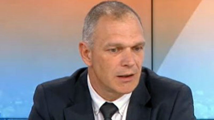 Максимална скорост от 130 км/ч, каквато е в сила в