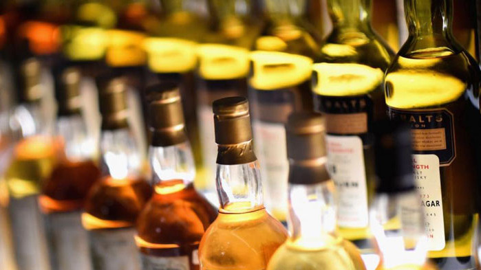 2 години и 6 месеца затвор за варненец откраднал бутилка уиски